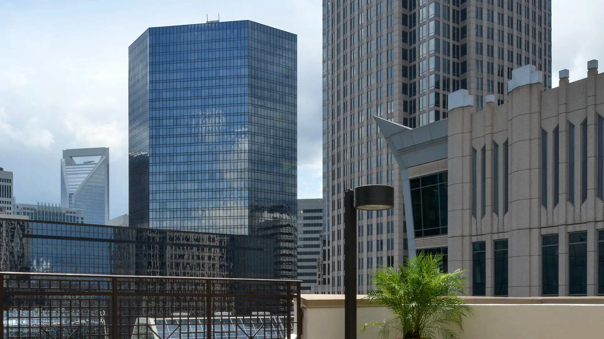 Doubletree By Hilton Charlotte City Center