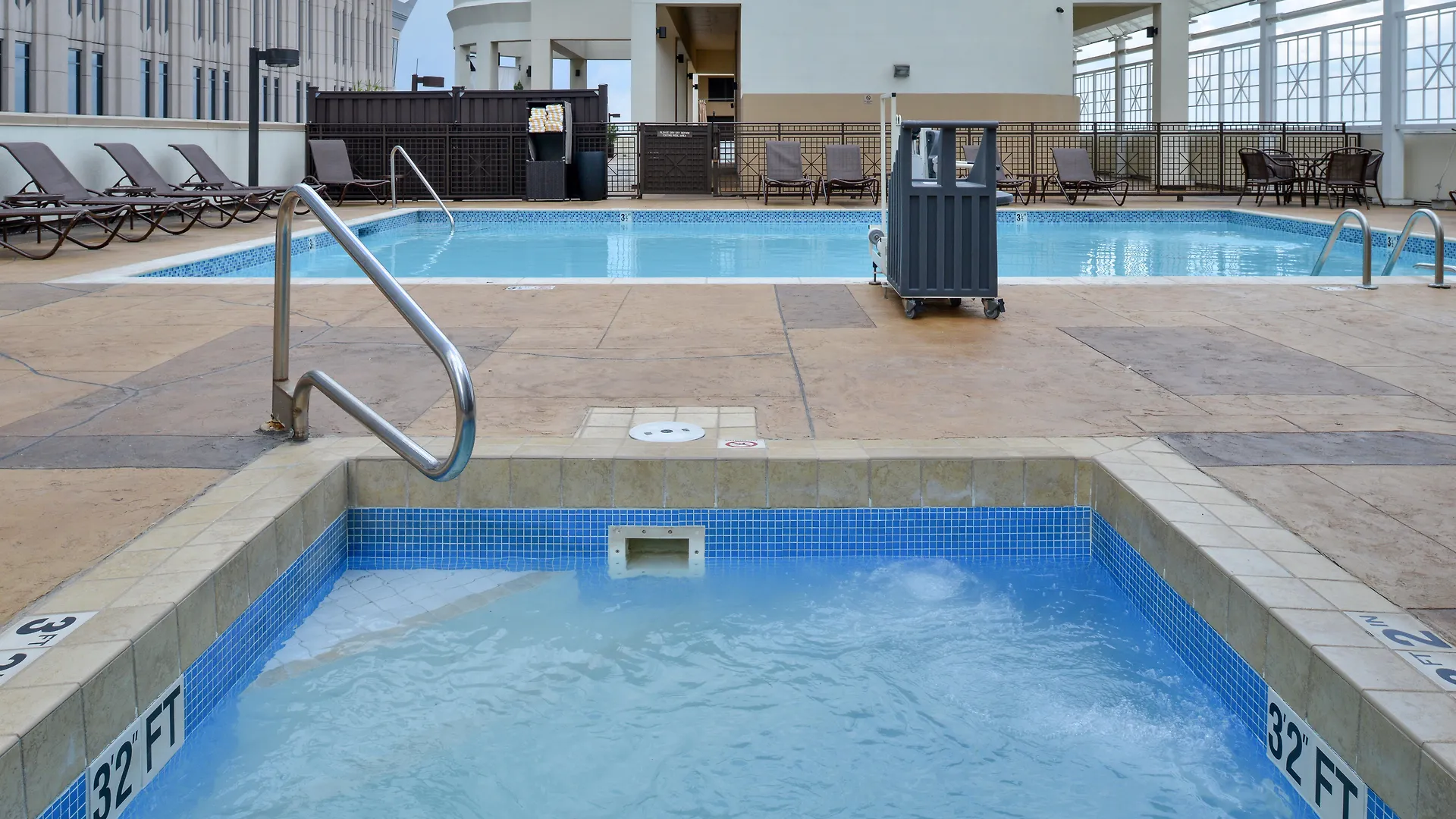 Doubletree By Hilton Charlotte City Center Hotel