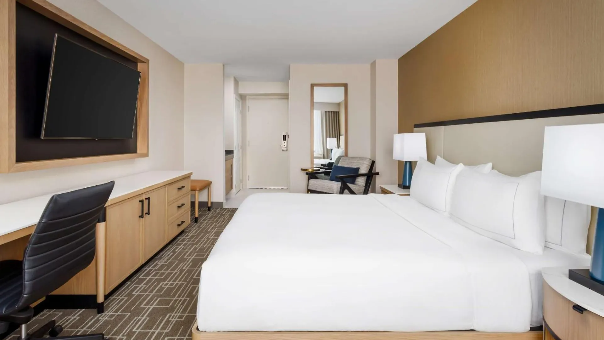 Hotel Doubletree By Hilton Charlotte City Center
