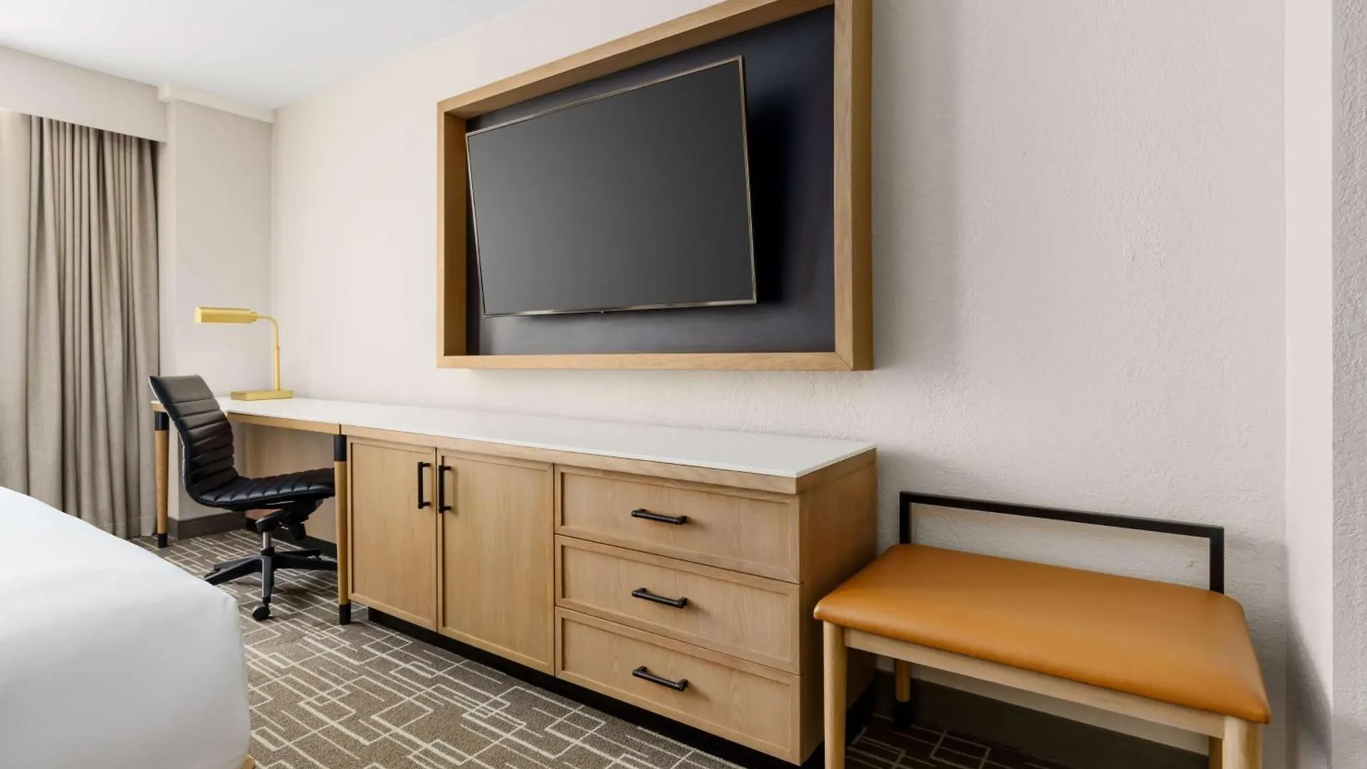 Doubletree By Hilton Charlotte City Center 4*,  United States
