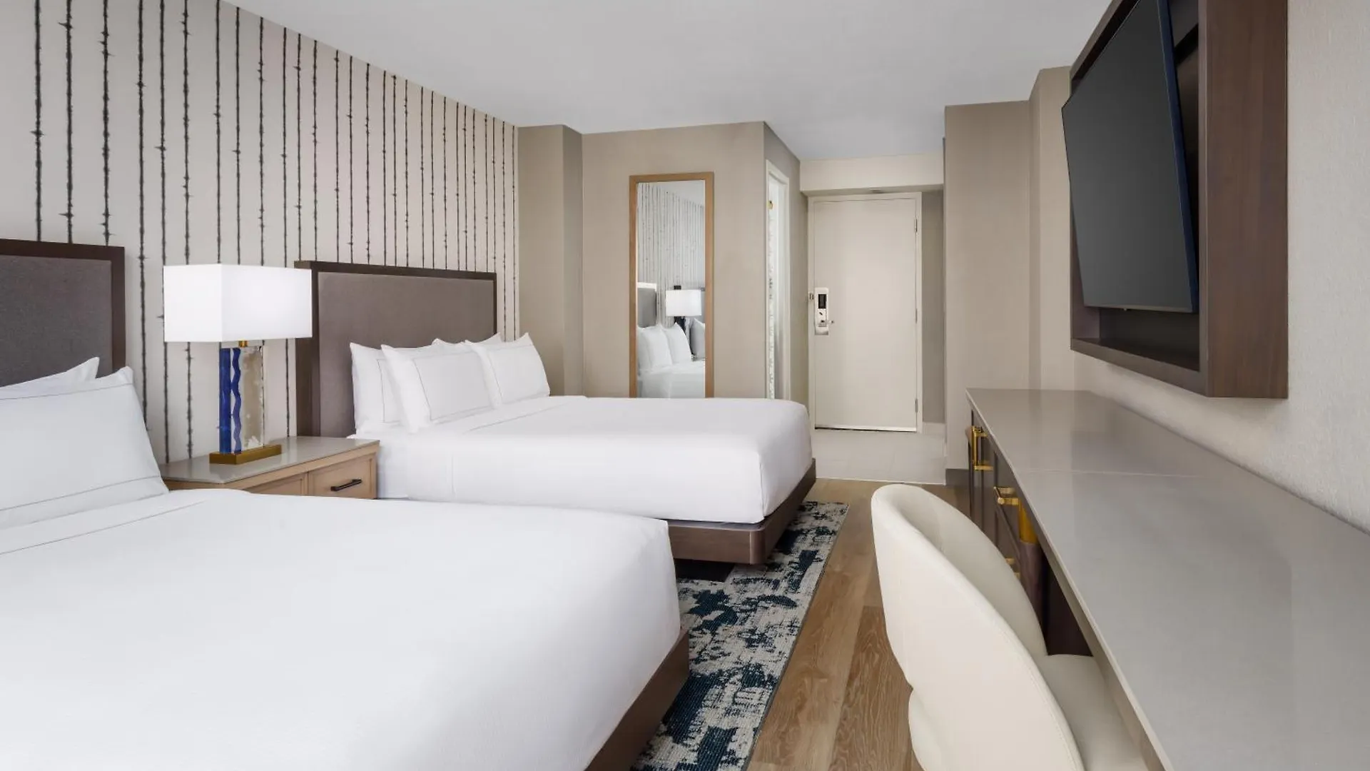 Doubletree By Hilton Charlotte City Center Hotel
