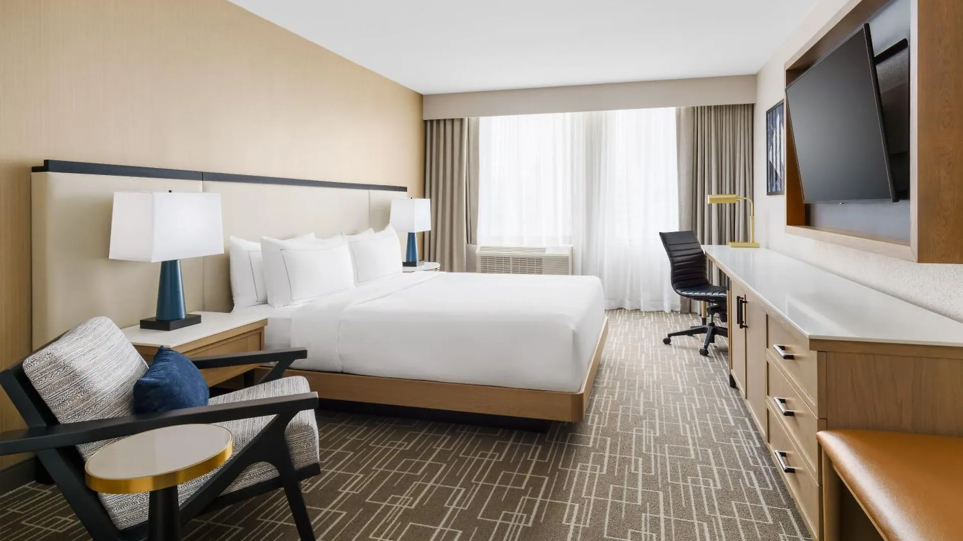 Doubletree By Hilton Charlotte City Center Hotel