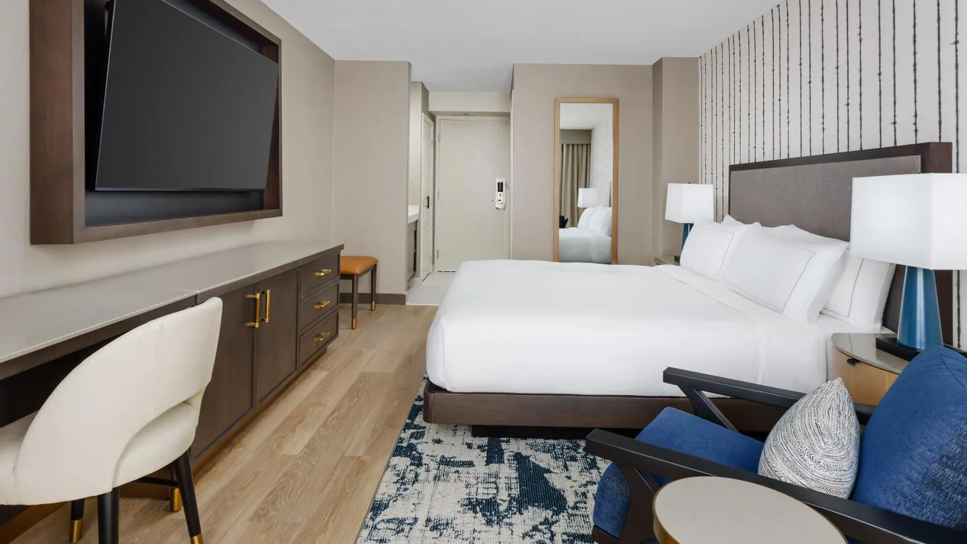 Hotel Doubletree By Hilton Charlotte City Center