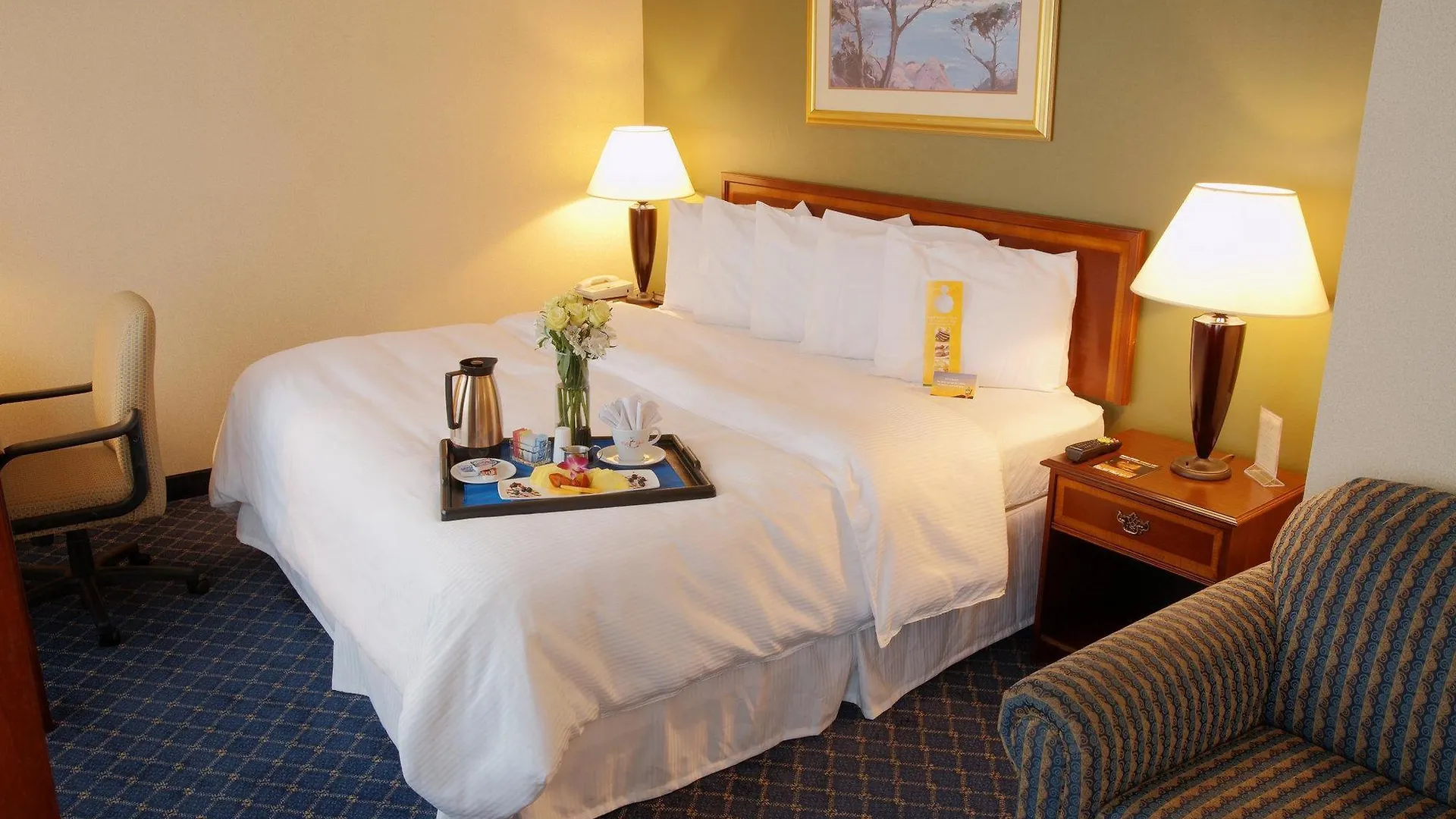 Doubletree By Hilton Charlotte City Center Hotel