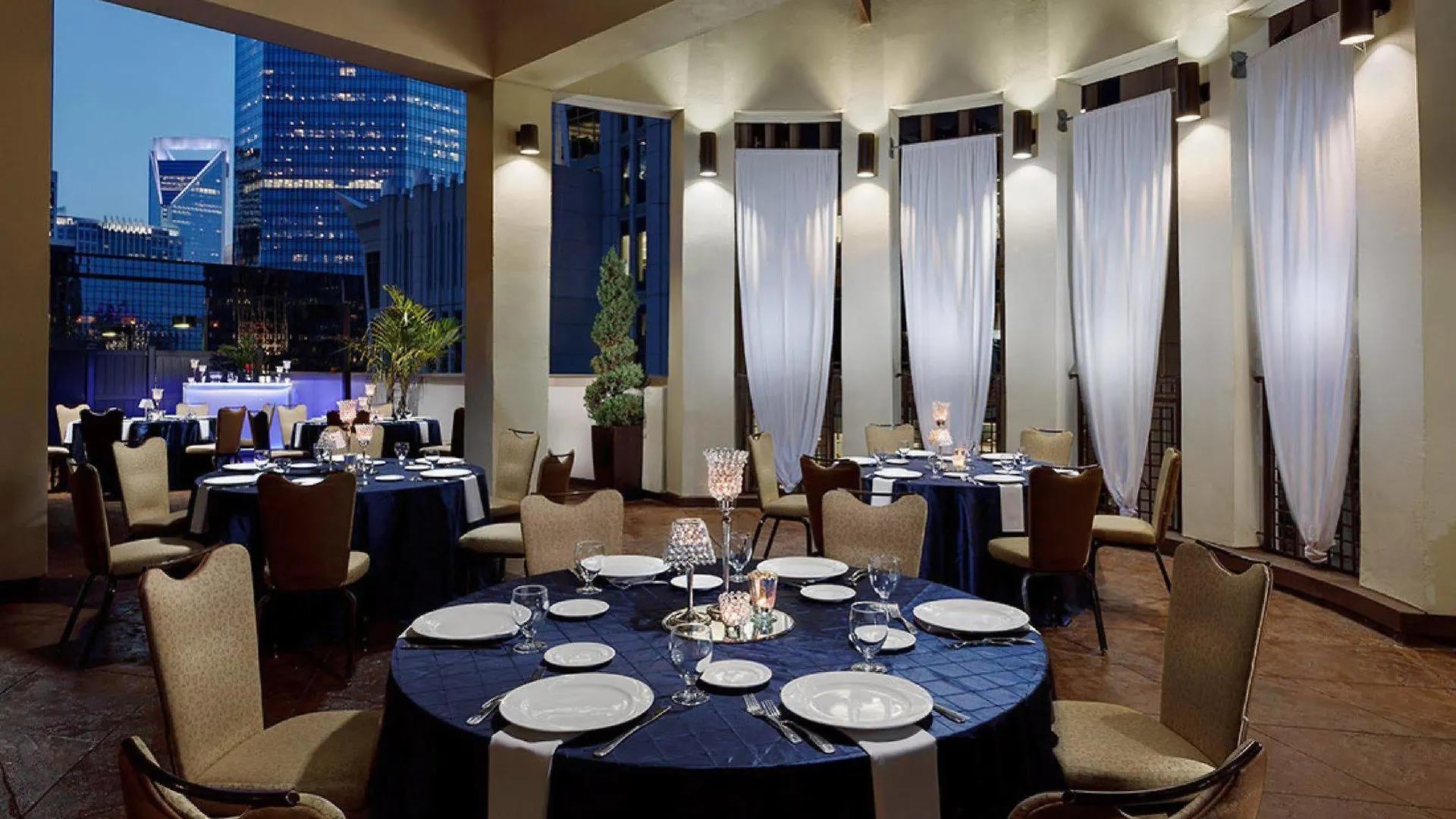 Hotel Doubletree By Hilton Charlotte City Center