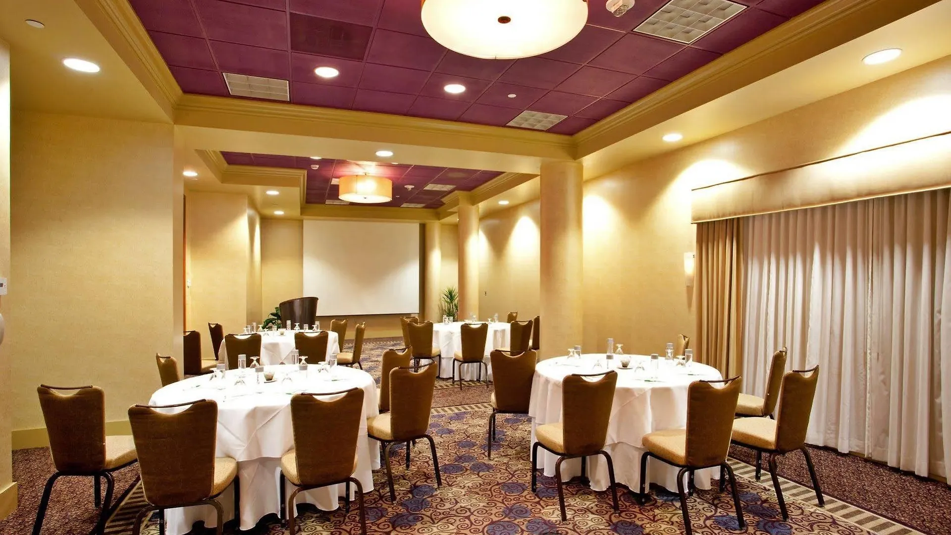 Doubletree By Hilton Charlotte City Center 4*,  United States