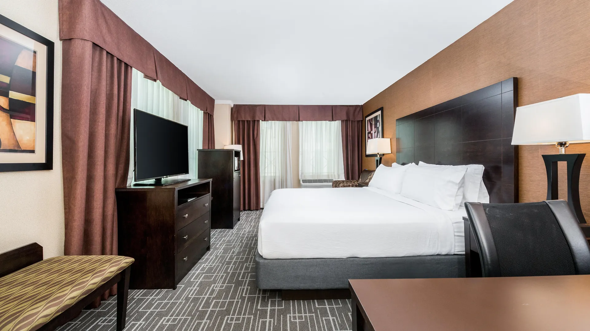 Doubletree By Hilton Charlotte City Center 4*,