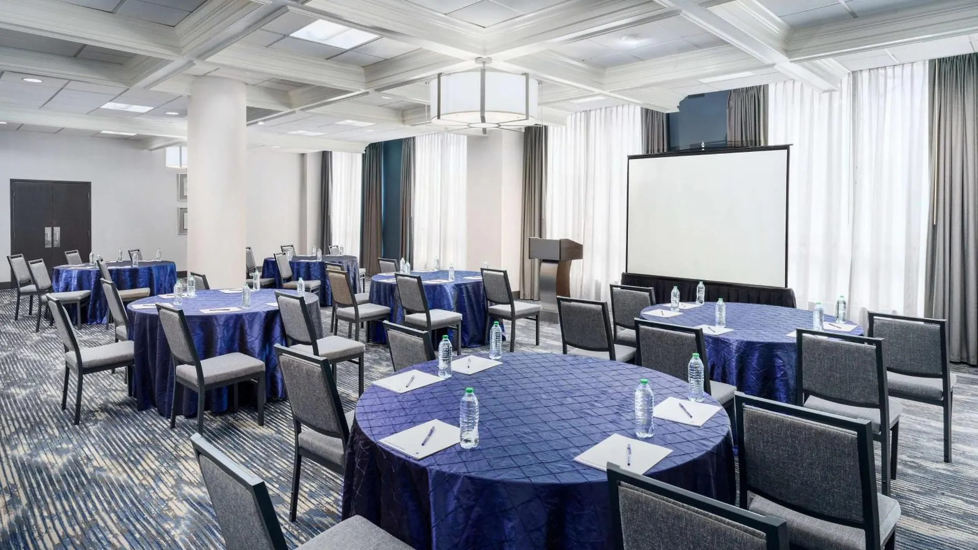 Hotel Doubletree By Hilton Charlotte City Center