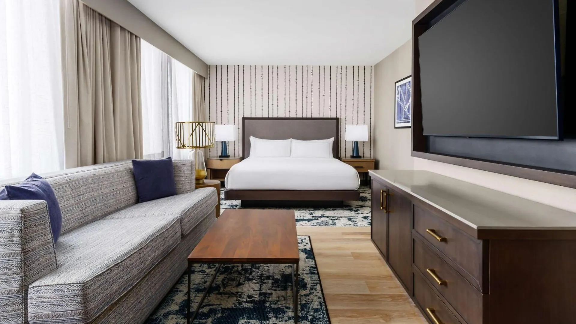 Doubletree By Hilton Charlotte City Center